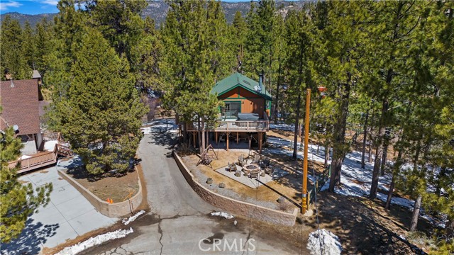 Detail Gallery Image 1 of 40 For 42422 Tioga Dr, Big Bear Lake,  CA 92315 - 3 Beds | 2 Baths