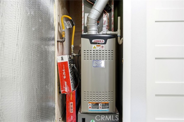 Detail Gallery Image 20 of 47 For 19237 Avenue of the Oaks #B,  Newhall,  CA 91321 - 2 Beds | 1 Baths