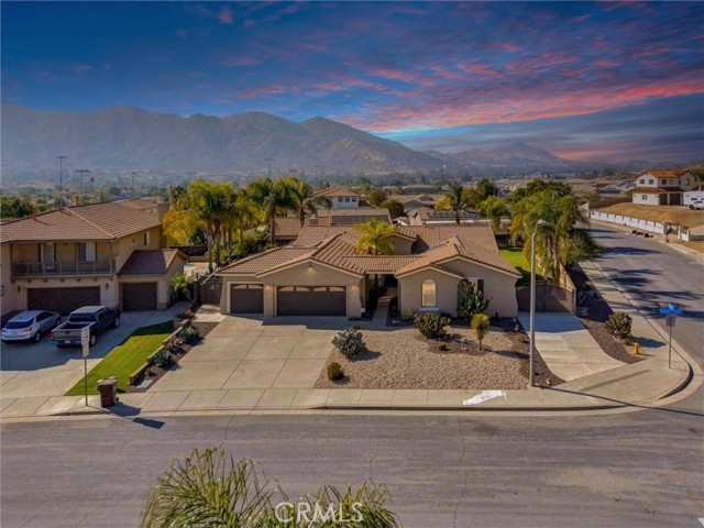Detail Gallery Image 6 of 59 For 9737 Espada Creek, Moreno Valley,  CA 92557 - 4 Beds | 3 Baths