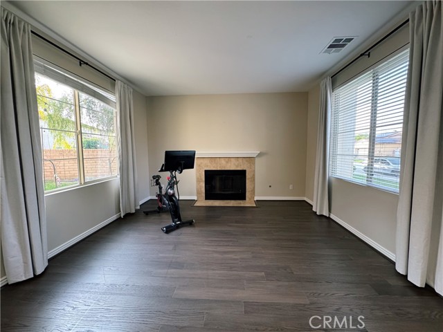 Detail Gallery Image 4 of 27 For 32469 Quiet Trail, Winchester,  CA 92596 - 5 Beds | 4/1 Baths