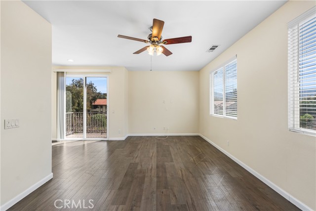 Detail Gallery Image 20 of 28 For 27968 Avalon, Canyon Country,  CA 91351 - 2 Beds | 2 Baths