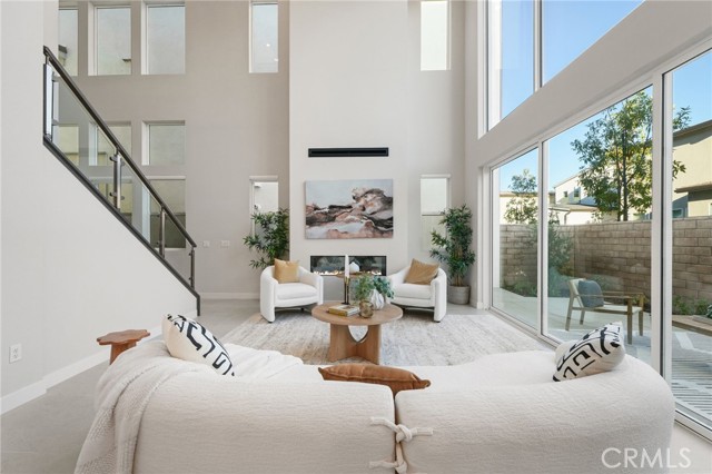 Detail Gallery Image 5 of 37 For 1155 Poppy Ct, Montebello,  CA 90640 - 5 Beds | 5 Baths