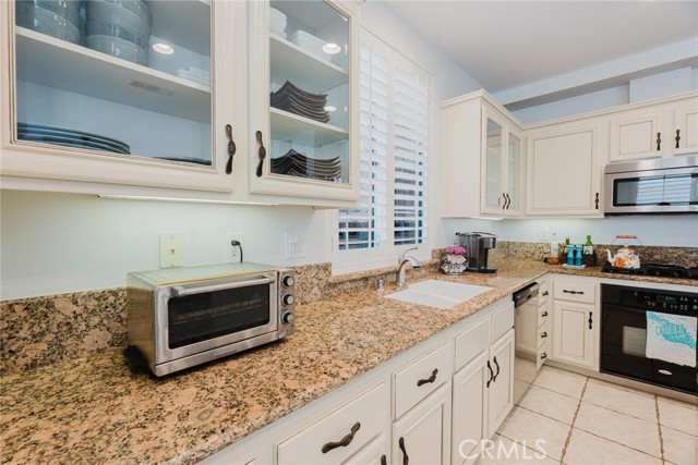 Detail Gallery Image 7 of 40 For 23346 Clearwater Ln, Valencia,  CA 91355 - 4 Beds | 2/1 Baths