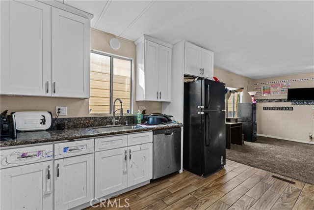 Detail Gallery Image 11 of 33 For 14939 Vinehill, Moreno Valley,  CA 92553 - 2 Beds | 2 Baths