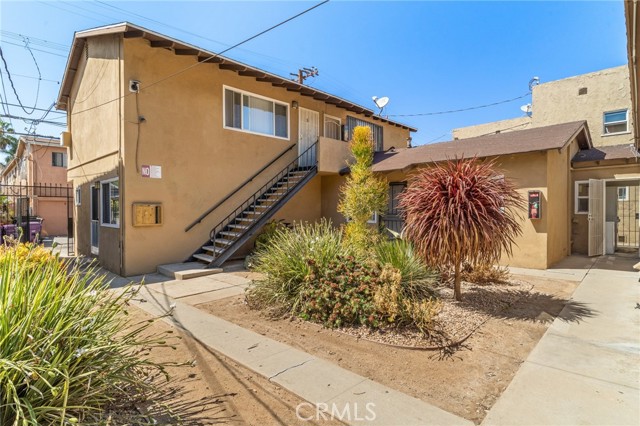 841 Cherry Avenue, Long Beach CA: https://media.crmls.org/medias/a6ec8e91-fa40-41c3-8504-4528f8333417.jpg