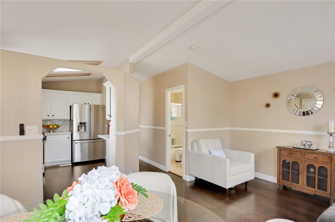 Detail Gallery Image 5 of 25 For 17820 Lakewood Bld #28,  Bellflower,  CA 90706 - 2 Beds | 2 Baths