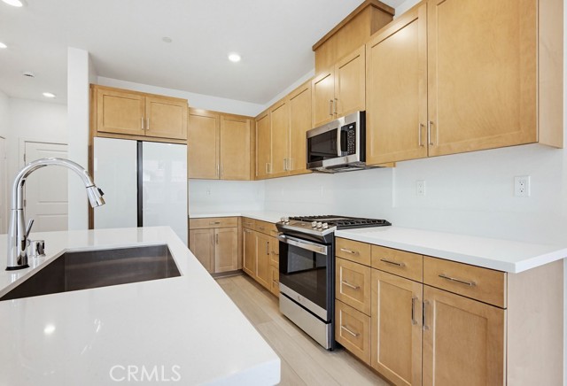 Detail Gallery Image 11 of 75 For 3925 Lavine, Corona,  CA 92883 - 3 Beds | 2/1 Baths