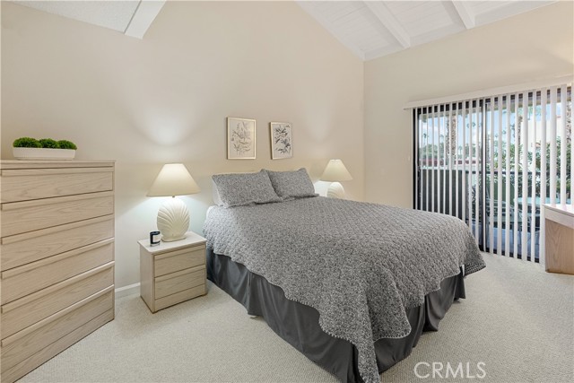 Image 22 of 37 For 1421 Sunrise Way 34