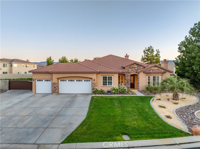 41703 Firenze Street, Lancaster CA: https://media.crmls.org/medias/a6ef7adc-baab-4020-a6f6-30e629f2b4bd.jpg