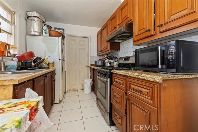 Image 10 of 33 For 6336 Jones Avenue