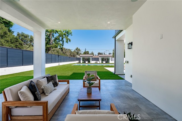 Detail Gallery Image 60 of 74 For 13807 Magnolia Bld, Sherman Oaks,  CA 91423 - 5 Beds | 4/1 Baths