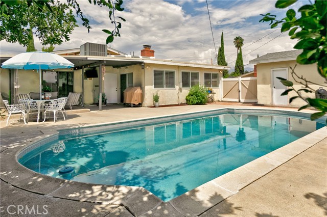 Detail Gallery Image 1 of 53 For 212 Lilac Ct, Redlands,  CA 92373 - 4 Beds | 2 Baths