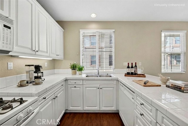 Detail Gallery Image 8 of 28 For 151 Principia Ct, Claremont,  CA 91711 - 3 Beds | 2/1 Baths