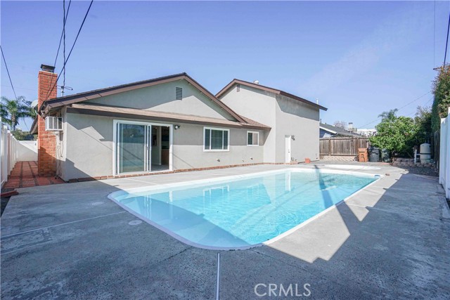 Detail Gallery Image 3 of 43 For 4662 Santa Fe, Yorba Linda,  CA 92886 - 4 Beds | 2/1 Baths