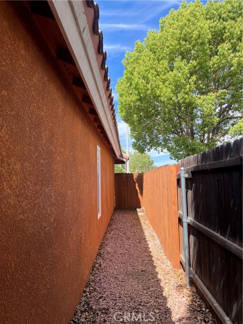 32730 Royal Oak Lane, Lake Elsinore CA: https://media.crmls.org/medias/a6f2077b-fd93-4f5e-a838-9c02bb64f551.jpg