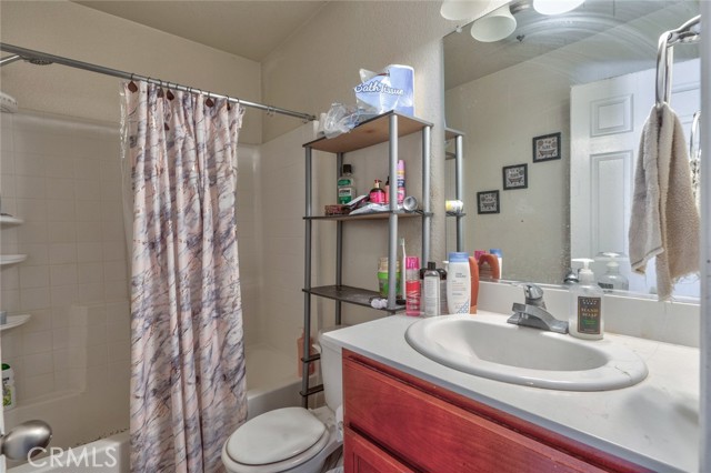 Detail Gallery Image 17 of 26 For 435 E San Pedro St, Merced,  CA 95341 - 5 Beds | 2 Baths