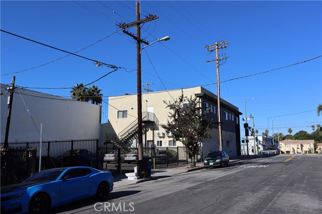 1526 E 1st Street, Los Angeles CA: https://media.crmls.org/medias/a6f2459c-baeb-4acb-9dcc-2143a4e61cd2.jpg