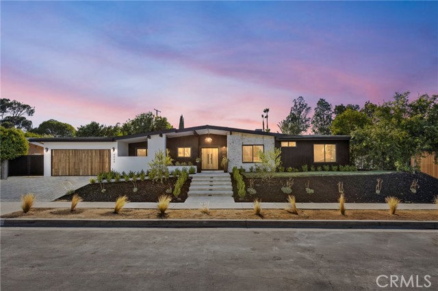 6009 Neddy Avenue, Woodland Hills CA: https://media.crmls.org/medias/a6f2a43d-959d-4ae1-b6b8-80ee6615a723.jpg