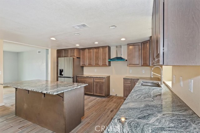 Detail Gallery Image 11 of 27 For 22315 Tehama Rd, Apple Valley,  CA 92308 - 3 Beds | 2 Baths