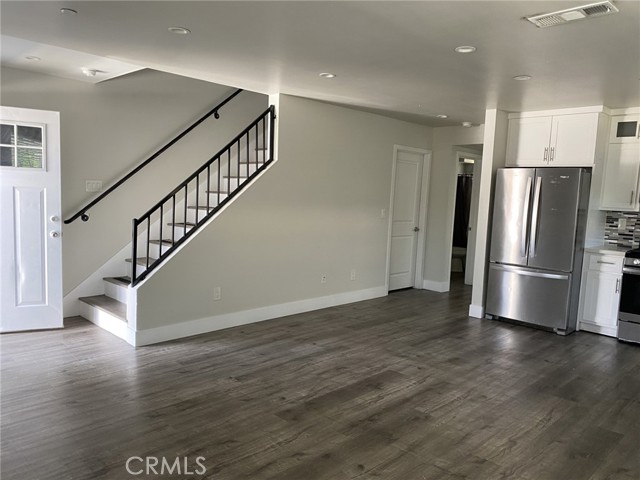 2420 1/2 Folsom Street, Los Angeles CA: https://media.crmls.org/medias/a6f3a06e-5d48-49c2-bfe6-8178d3aaf43a.jpg