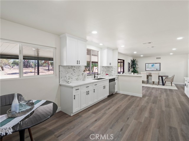 2350 W Avenue N12, Palmdale CA: https://media.crmls.org/medias/a6f4c69f-5bc4-4334-b8a3-95a405c146f4.jpg