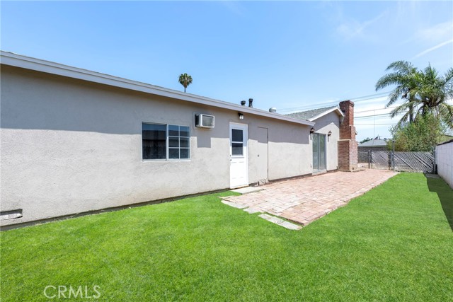 8888 Patrero Street, Riverside CA: https://media.crmls.org/medias/a6f4fa76-2e87-40da-b58c-8779d8f11a5f.jpg