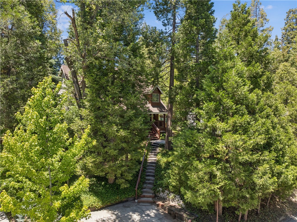 https://media.crmls.org/medias/a6f6f022-ab33-4f7b-bfdf-c9b134cb3470.jpg?preset=X-Large