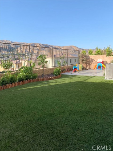 Detail Gallery Image 8 of 23 For 20409 W Esmerelda Ln, Porter Ranch,  CA 91326 - 4 Beds | 4/1 Baths