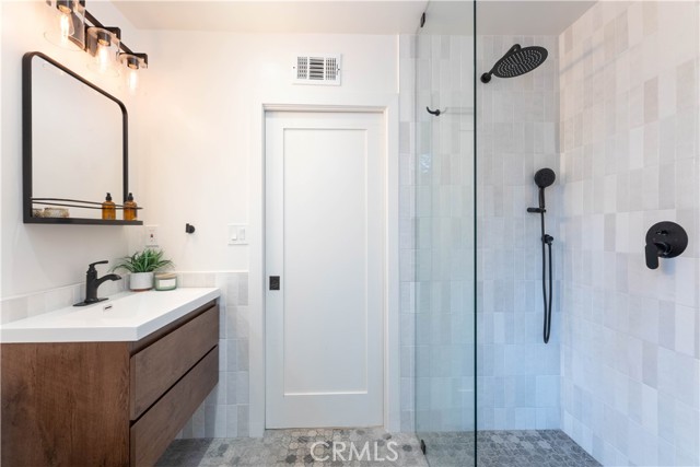 Detail Gallery Image 26 of 48 For 6830 E 10th St, Long Beach,  CA 90815 - 3 Beds | 2 Baths