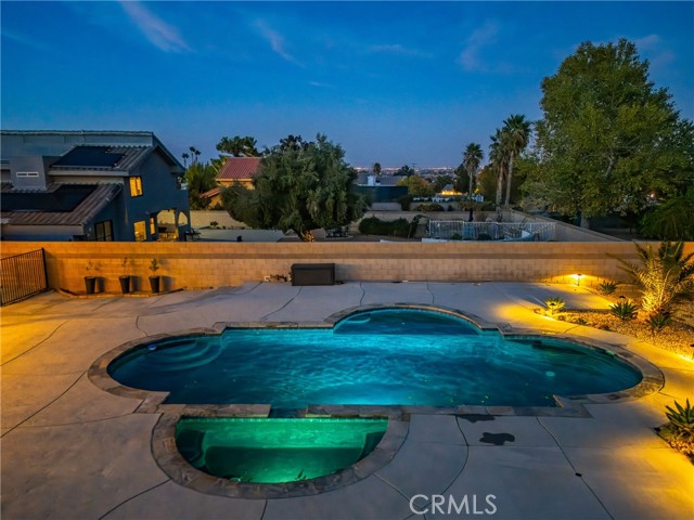 Detail Gallery Image 9 of 60 For 41056 Ridgegate Ln, Palmdale,  CA 93551 - 5 Beds | 3/1 Baths