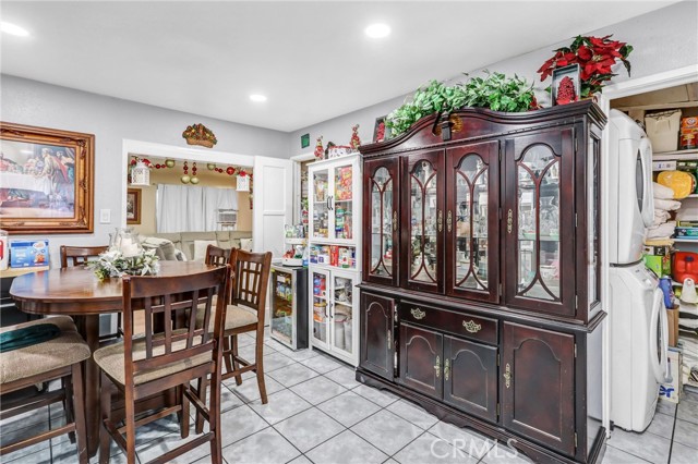 Detail Gallery Image 12 of 28 For 7848 Elm St, Highland,  CA 92410 - 6 Beds | 3 Baths