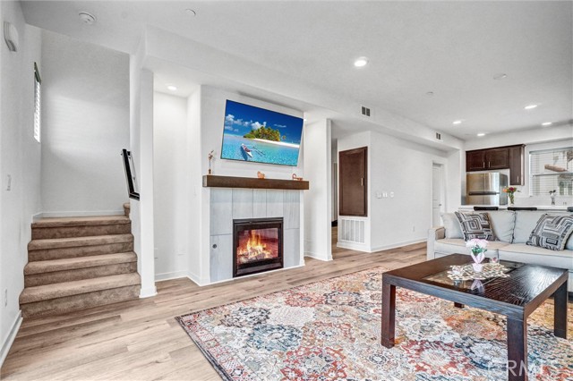 Detail Gallery Image 11 of 33 For 3540 W Savanna St, Anaheim,  CA 92804 - 2 Beds | 2/1 Baths