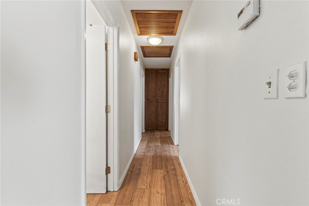 https://media.crmls.org/medias/a6facde3-77d3-4255-a4ed-6e7a5b49b674.jpg?preset=X-Large