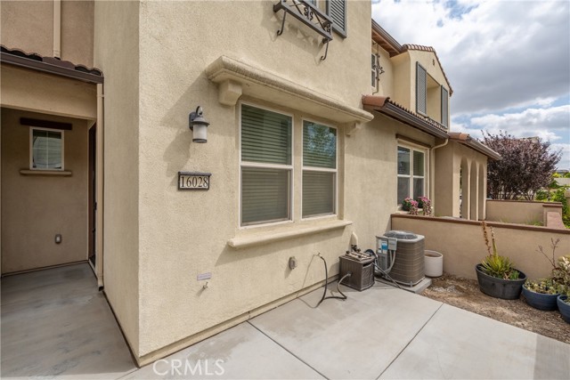 Detail Gallery Image 2 of 36 For 16028 Voyager Ave, Chino,  CA 91708 - 3 Beds | 2/1 Baths