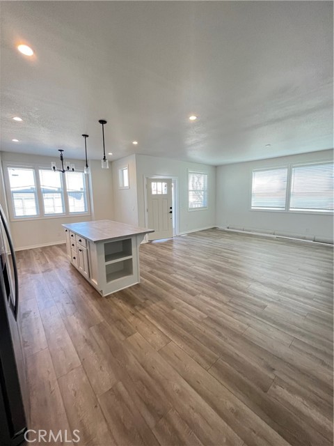 Detail Gallery Image 3 of 20 For 1550 Rimpau Ave #42,  Corona,  CA 92881 - 4 Beds | 2 Baths