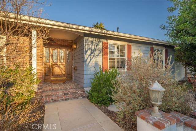 Detail Gallery Image 5 of 39 For 143 W Monterrey Dr, Claremont,  CA 91711 - 4 Beds | 2 Baths