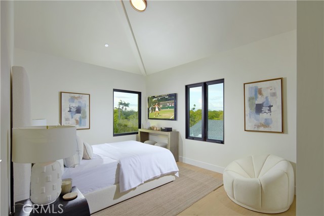 Detail Gallery Image 26 of 31 For 1312 Dover Drive, Newport Beach,  CA 92660 - 4 Beds | 4 Baths