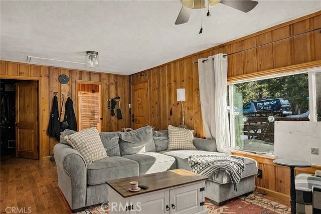 Detail Gallery Image 9 of 29 For 32135 West Dr, Running Springs,  CA 92382 - 2 Beds | 1/1 Baths