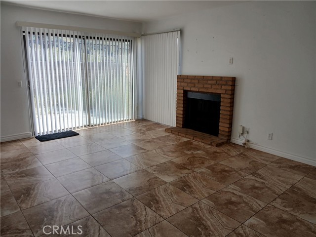 Detail Gallery Image 3 of 6 For 44625 La Paz Rd, Temecula,  CA 92592 - 2 Beds | 2 Baths