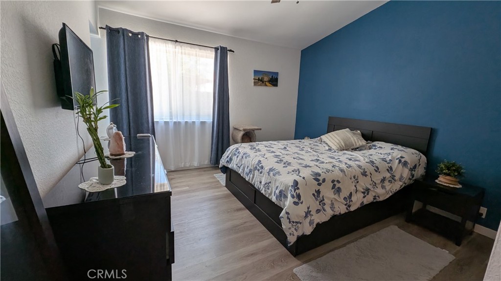 https://media.crmls.org/medias/a6feb199-206d-4a50-8a42-7241d9b0e9f0.jpg?preset=X-Large