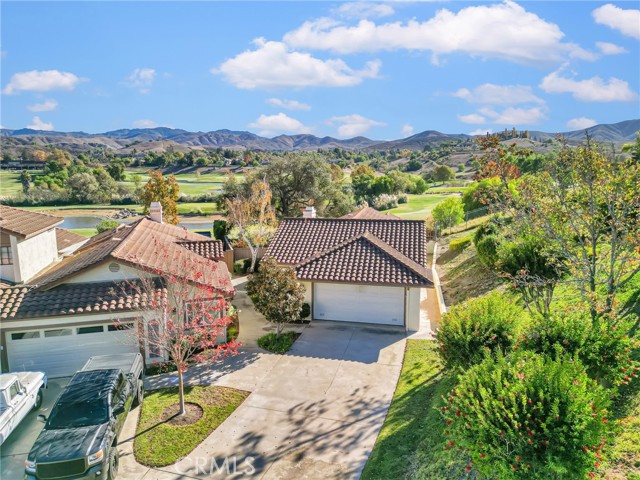 Detail Gallery Image 3 of 38 For 796 Wind Willow Way, Simi Valley,  CA 93065 - 2 Beds | 2 Baths