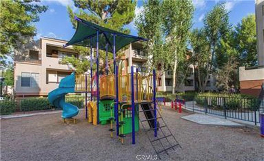 https://media.crmls.org/medias/a6ffd14e-e256-466f-9dce-8edb90dbffb9.jpg?preset=X-Large