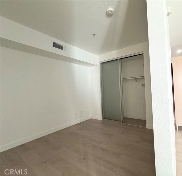 Detail Gallery Image 9 of 19 For 1234 Wilshire Bld #233,  Los Angeles,  CA 90017 - 1 Beds | 1 Baths