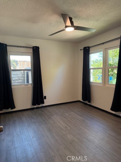 Detail Gallery Image 24 of 33 For 7363 Caldus Ave, Lake Balboa,  CA 91406 - 3 Beds | 2 Baths