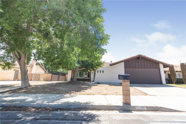Image 3 for 44550 12Th St, Lancaster, CA 93535