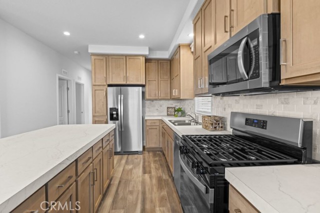 Detail Gallery Image 5 of 10 For 3424 W Washington Ave #314,  Santa Ana,  CA 92703 - 3 Beds | 2 Baths