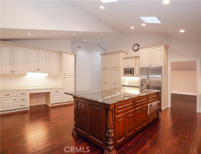 Detail Gallery Image 6 of 24 For 32 Silver Spring, Rolling Hills Estates,  CA 90274 - 4 Beds | 3 Baths