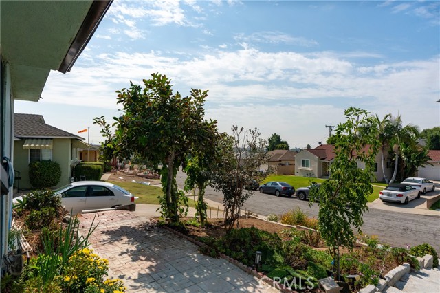 Detail Gallery Image 4 of 23 For 1900 Graylock Ave, Monterey Park,  CA 91754 - 3 Beds | 2 Baths