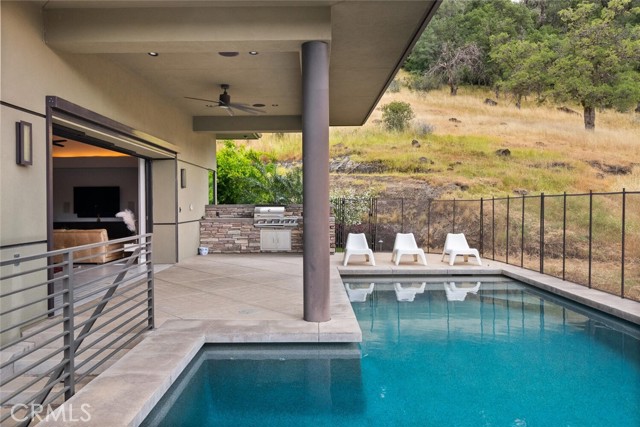3386 Canyon Oaks Terrace, Chico CA: https://media.crmls.org/medias/a7057880-4206-471f-808c-7f3782b2db72.jpg