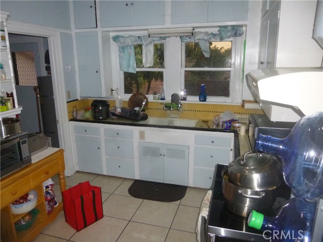 Detail Gallery Image 14 of 27 For 579 16th, San Bernardino,  CA 92405 - 3 Beds | 1/1 Baths